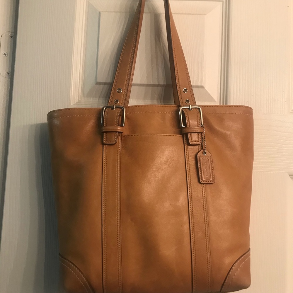 Coach Leather over-the-shoulder Bucket Bag